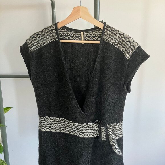 Grey and white topshop angora-blend belted vest (EU size 40 / US size 12) - Picture 9 of 12